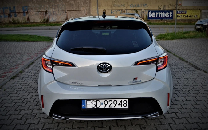 Toyota Corolla cena 94900 przebieg: 33000, rok produkcji 2020 z Drezdenko małe 667